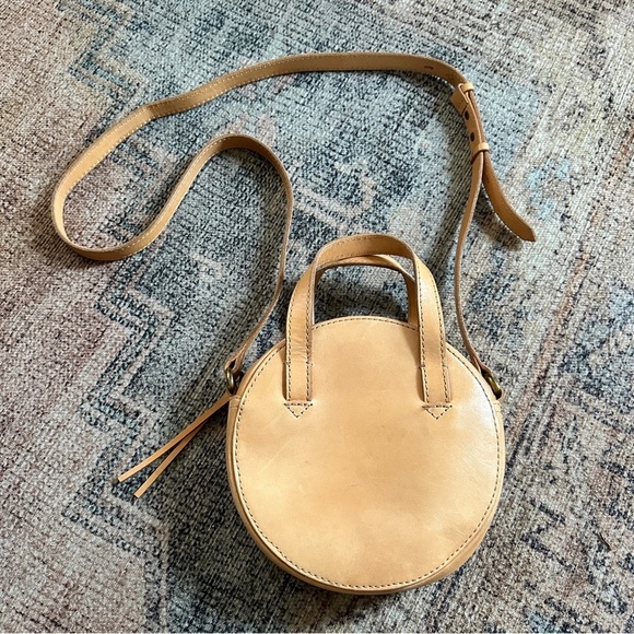 Madewell The Juno Circle around Leather Crossbody Bag - Picture 3 of 7